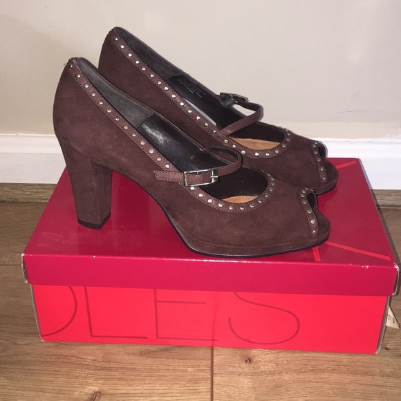 BRAND NEW! Brown peep toe 2 inch strapped heel - Picture 6 of 6